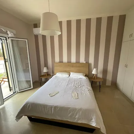 Tsanta House *